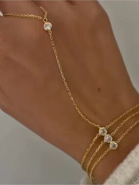 Elegant Gold Hand Finger Retro Chain Bracelet
